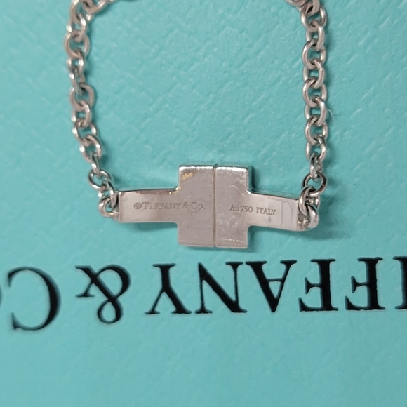 Tiffany "T" Diamond Chain Ring - Picture 8 of 10